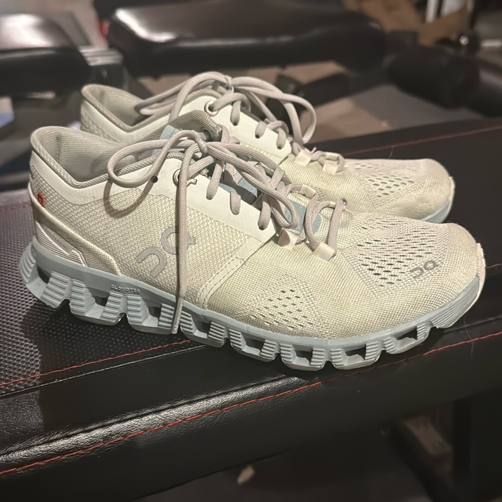 Cloud X Running shoes